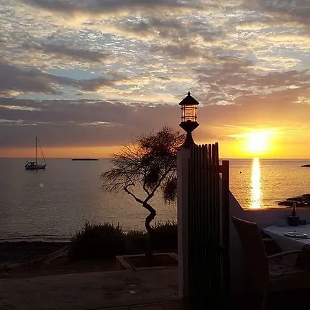 Restaurante Playa Bed & Breakfast 2*